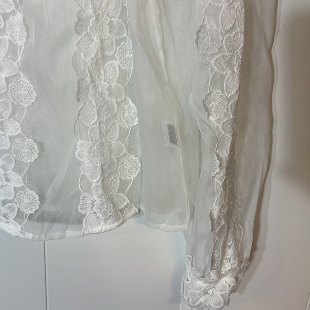 Shein white lace organza mock neck blouse - Picture 3 of 5